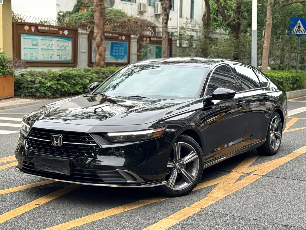 Honda Accord 2024 — фото 1