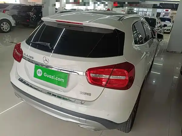 Mercedes-Benz GLA 2016