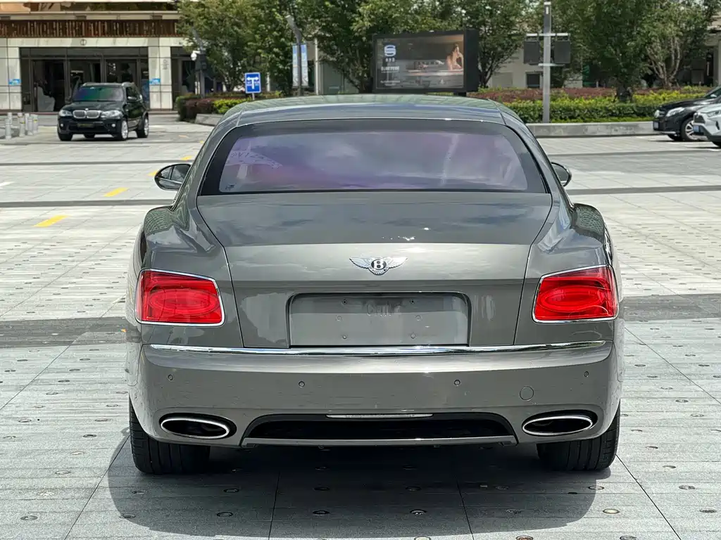 Bentley Flying Spur 2016 — фото 5