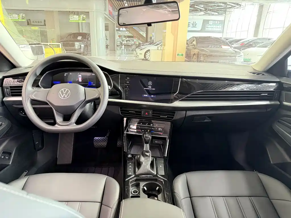 Volkswagen Passat PHEV 2023 — фото 11