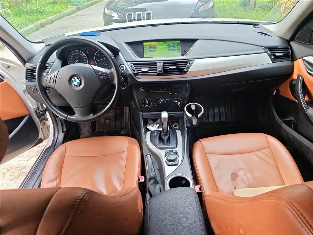 BMW X1 2014 — фото 13