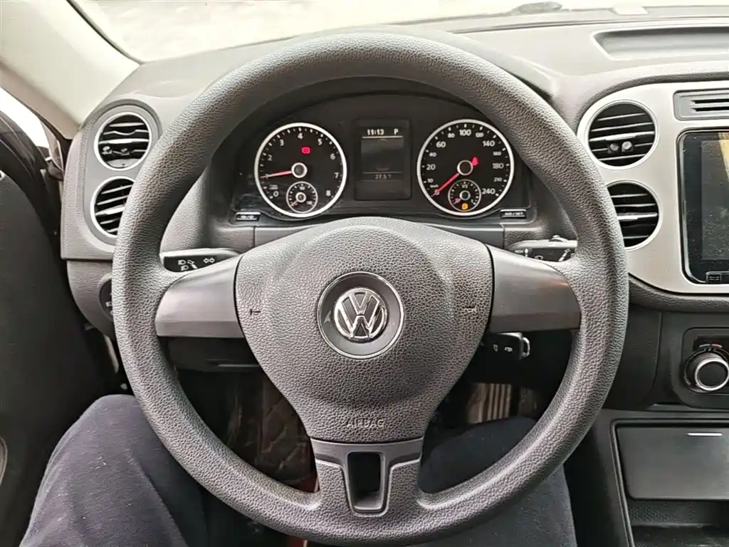 Volkswagen Tiguan 2016 — фото 11
