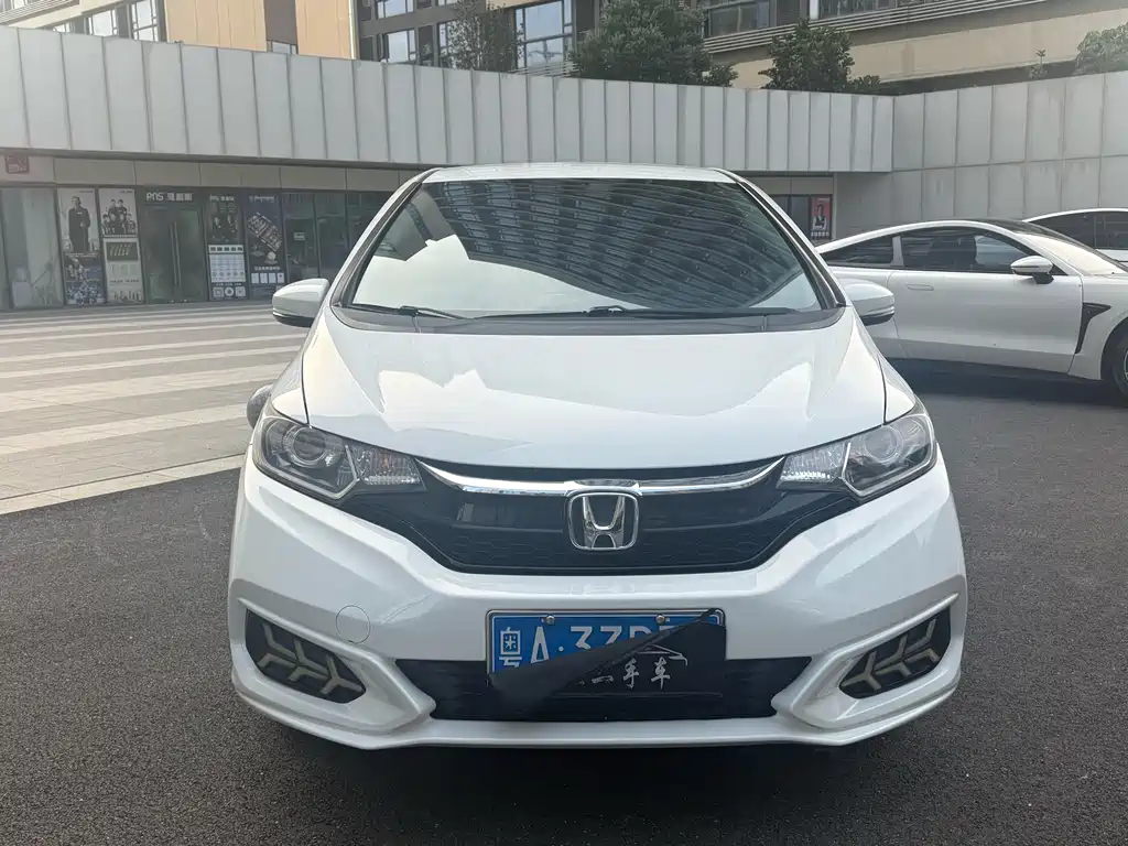Honda Fit 2018 — фото 2