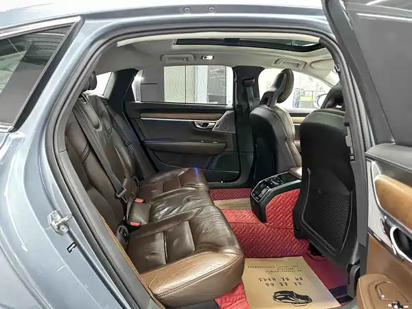 Volvo S90 2017