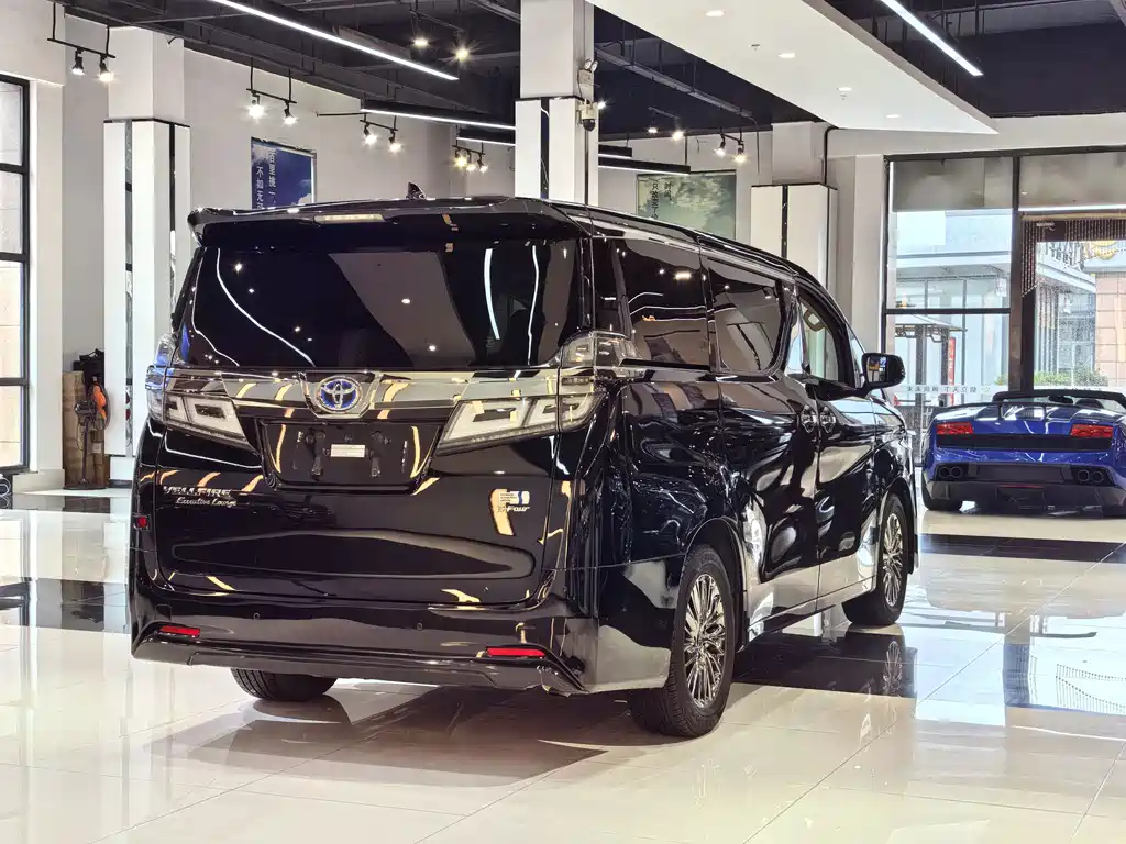 Toyota Vellfire 2021 — фото 9