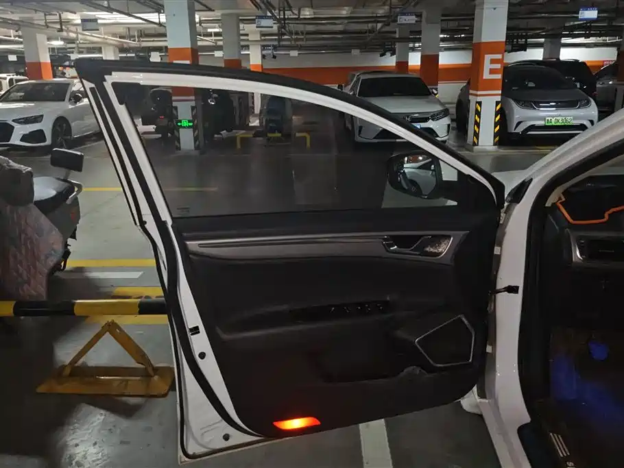 Geely Emgrand GL 2017