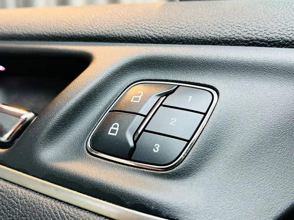 Lincoln MKC 2015 — фото 18