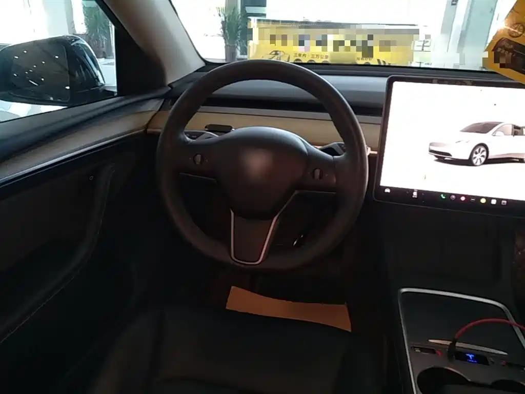 Tesla Model Y 2022 — фото 11