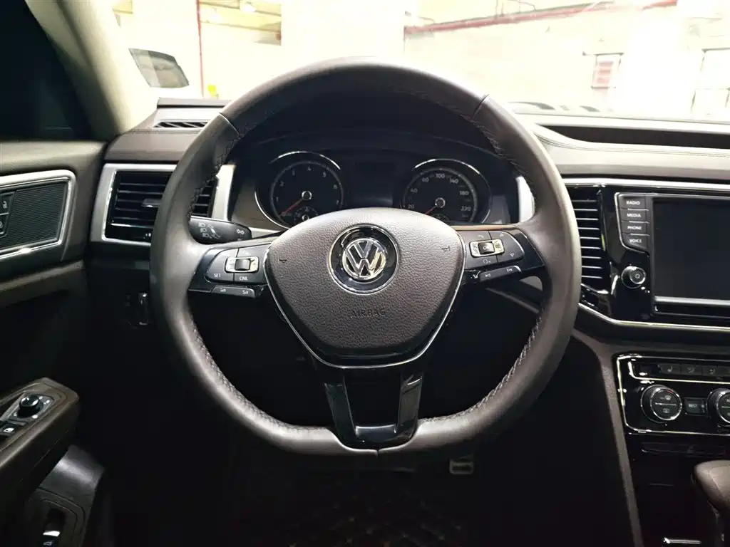 Volkswagen Teramont 2017 — фото 11