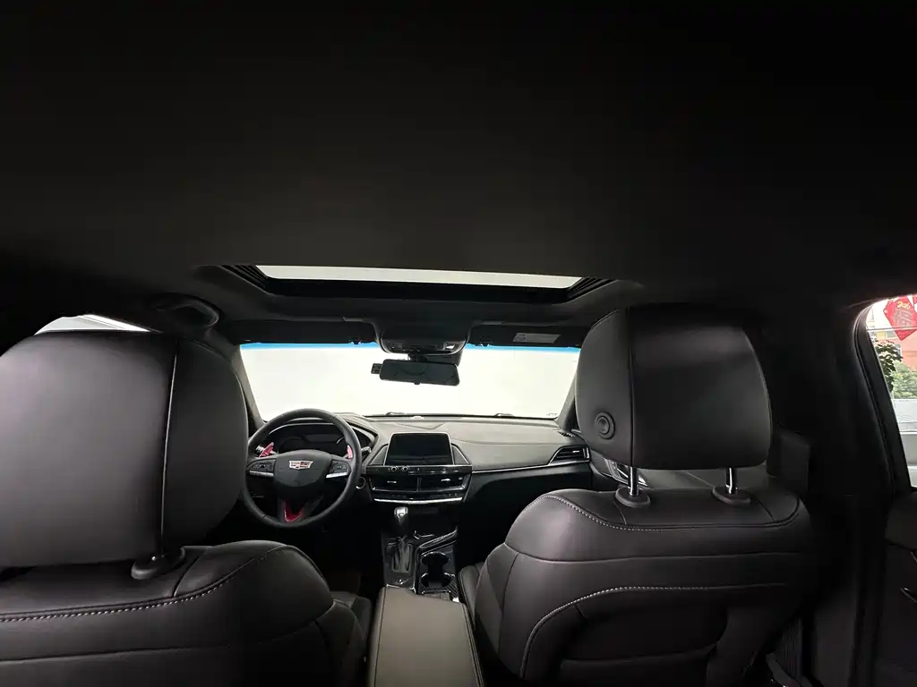 Cadillac CT4 2020 — фото 14