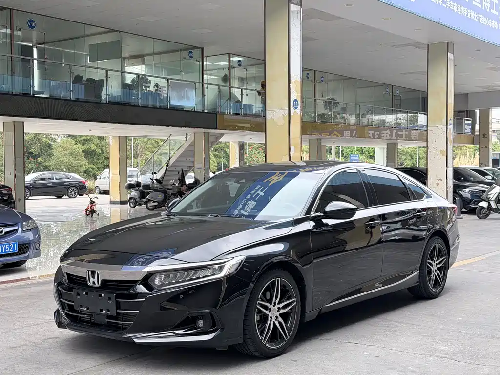 Honda Accord 2023 — фото 1