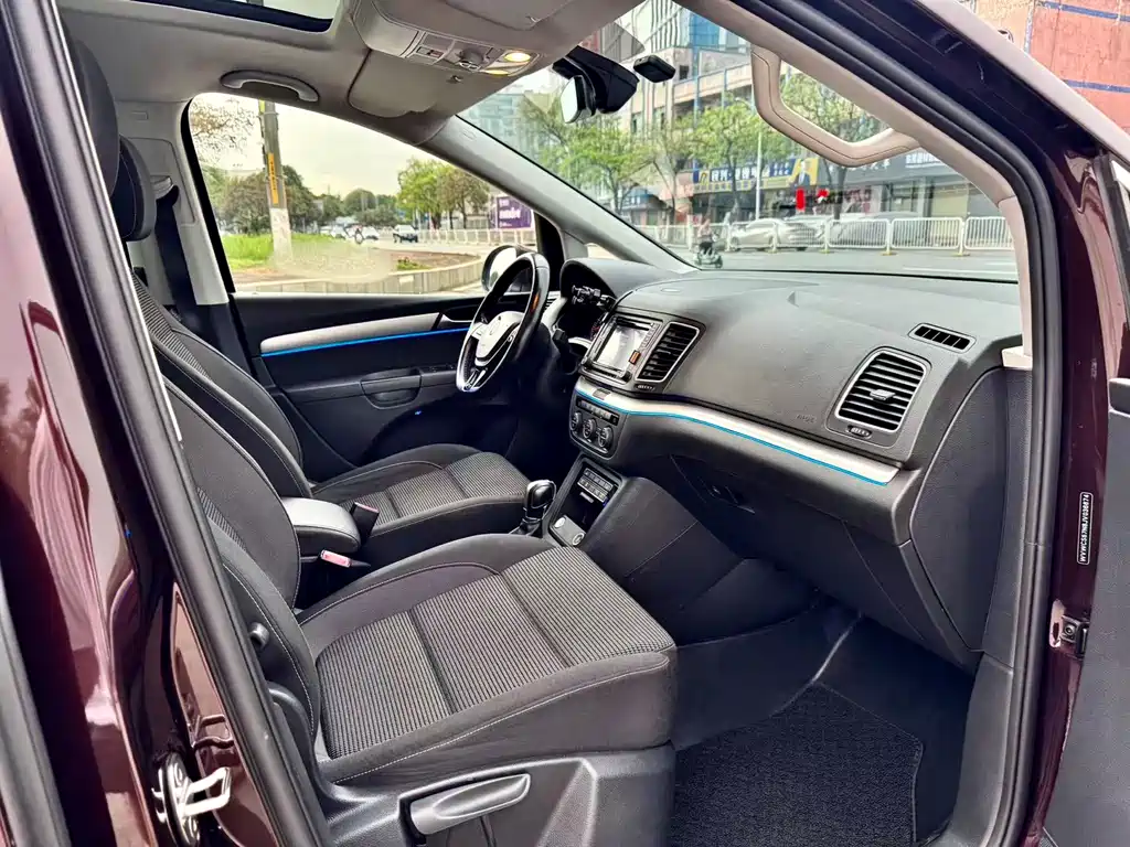 Volkswagen Sharan 2019 — фото 15
