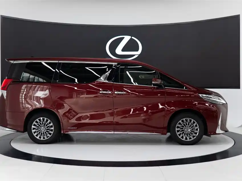 Lexus LM 2020 — фото 7
