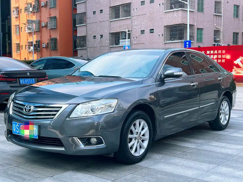 Toyota Camry 2009 — фото 1