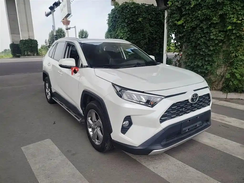 Toyota RAV4 2020 — фото 22