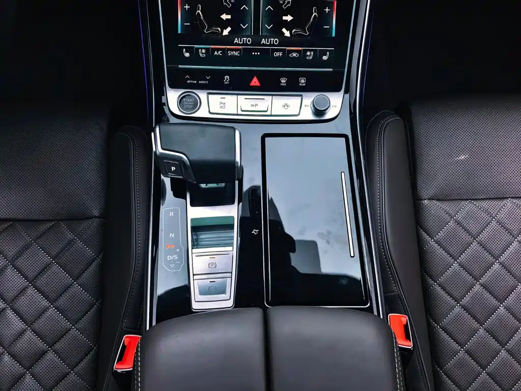 Audi A8 2025 — фото 14