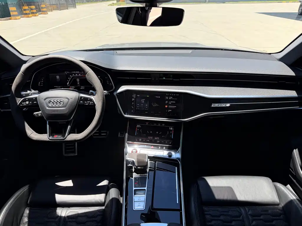 Audi RS 6 2022 — фото 10