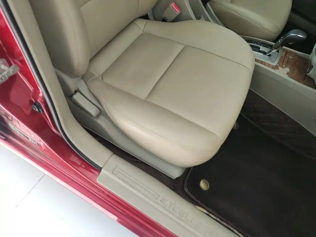 Buick Excelle 2015 — фото 25