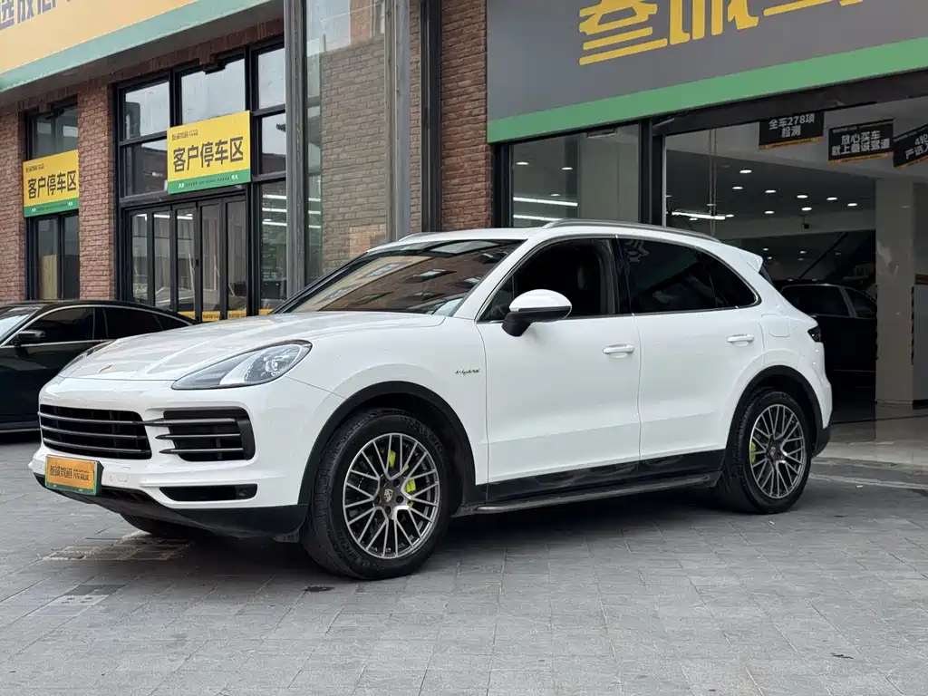 Porsche Cayenne New Energy 2019 — фото 4