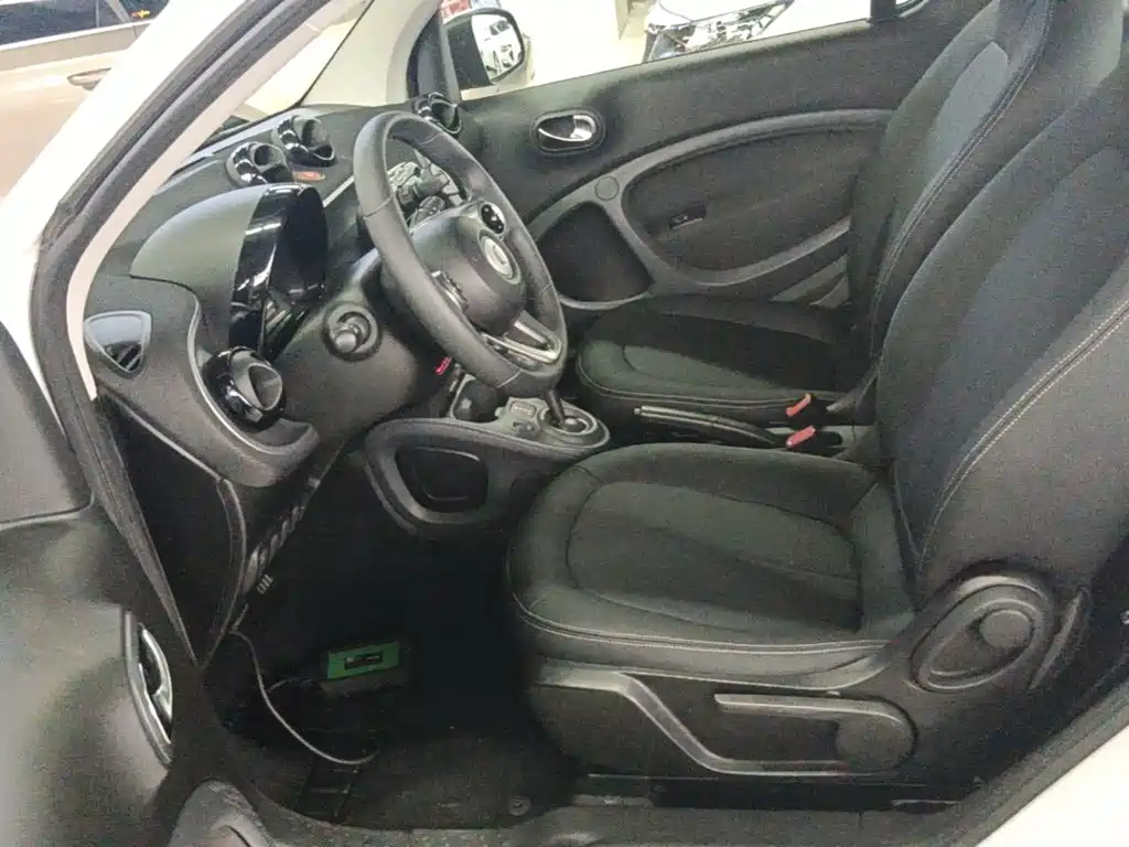 smart fortwo 2019 — фото 11
