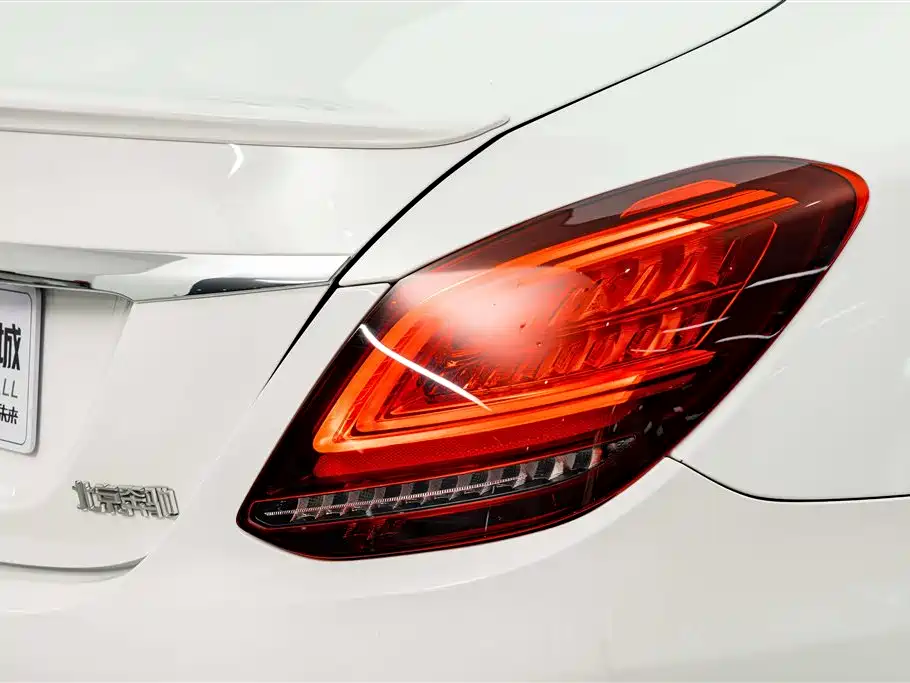 Mercedes-Benz C-Class 2022 — фото 8