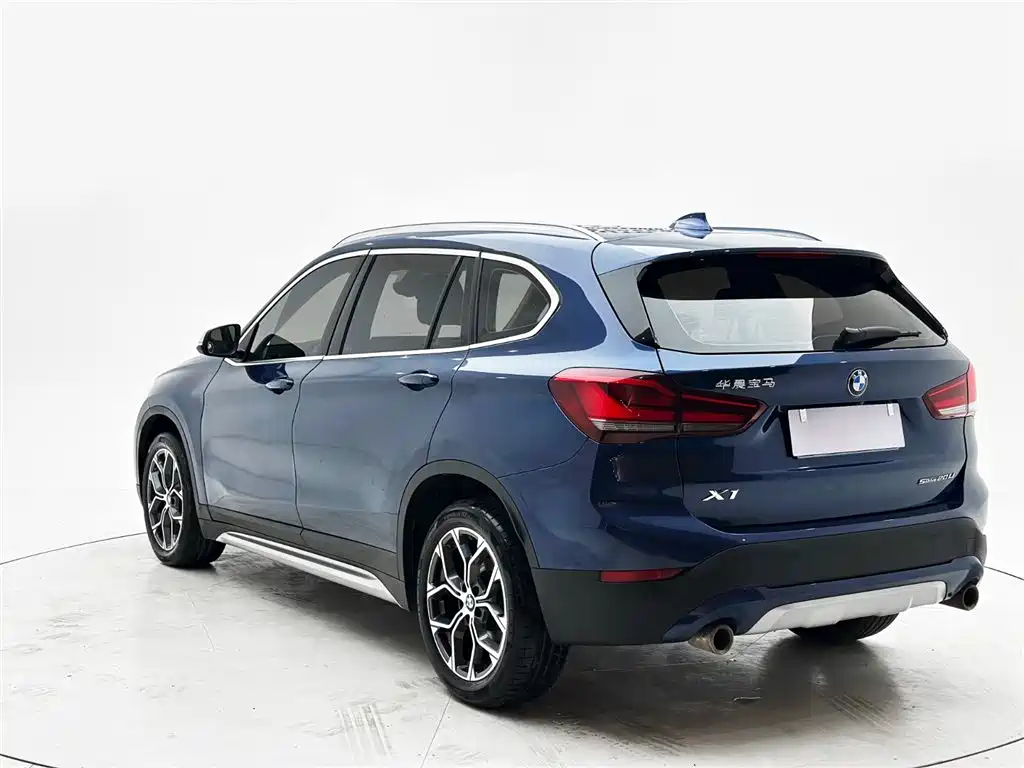 BMW X1 2021 — фото 4