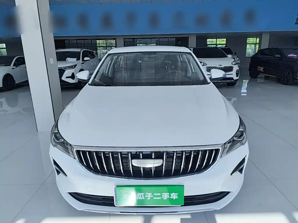 Geely Emgrand 2024