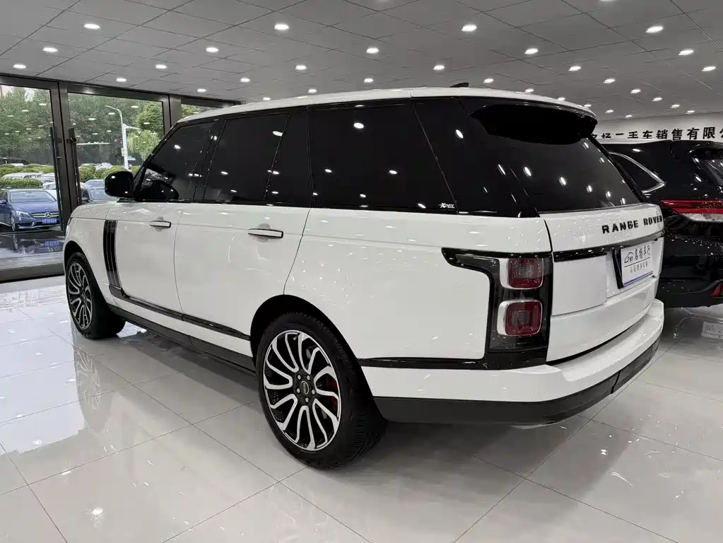 Land Rover Range Rover 2020 — фото 9