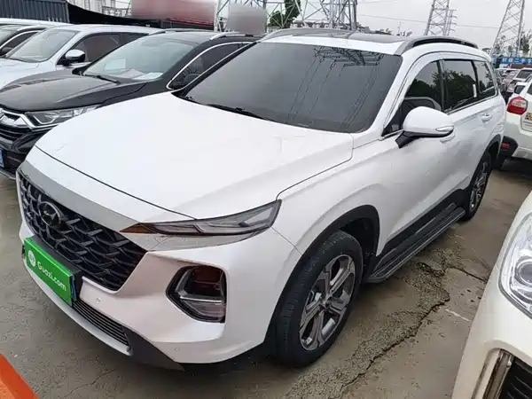 Hyundai Santa Fe 2023