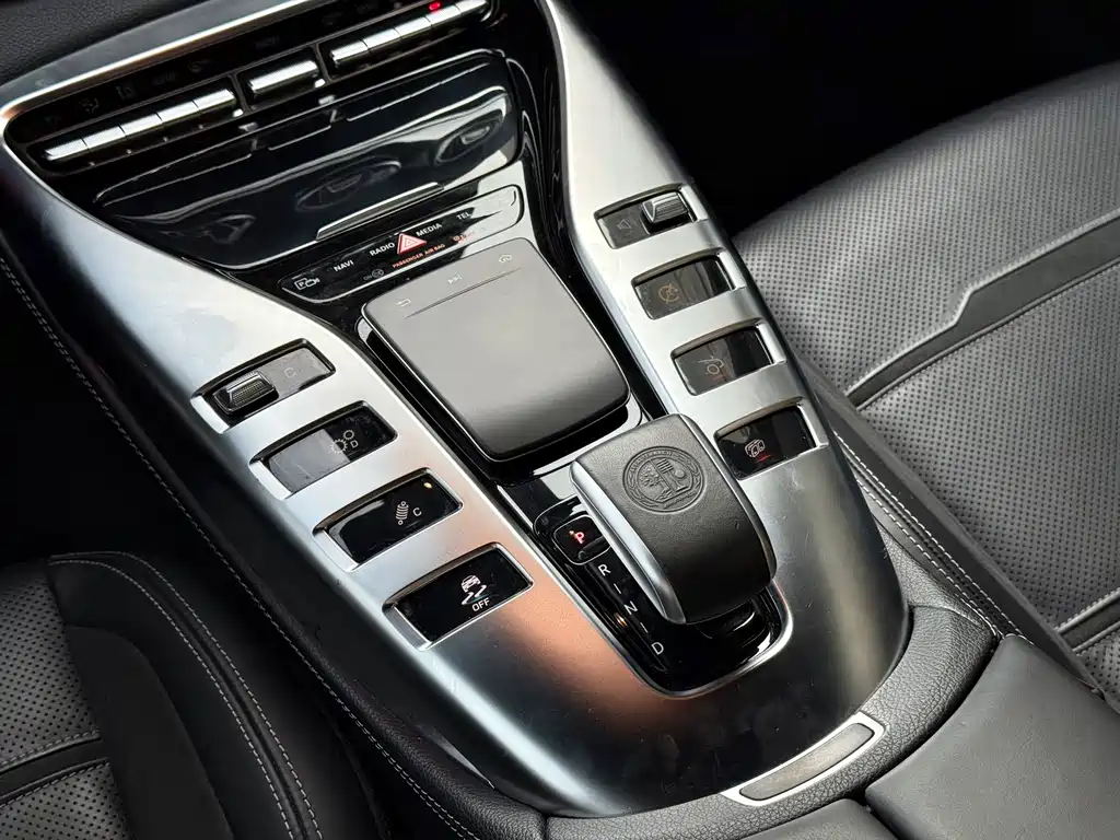 Mercedes-Benz AMG GT 2020 — фото 15