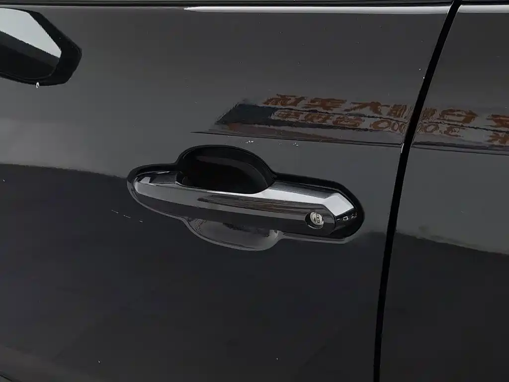 Toyota RAV4 2023 — фото 18