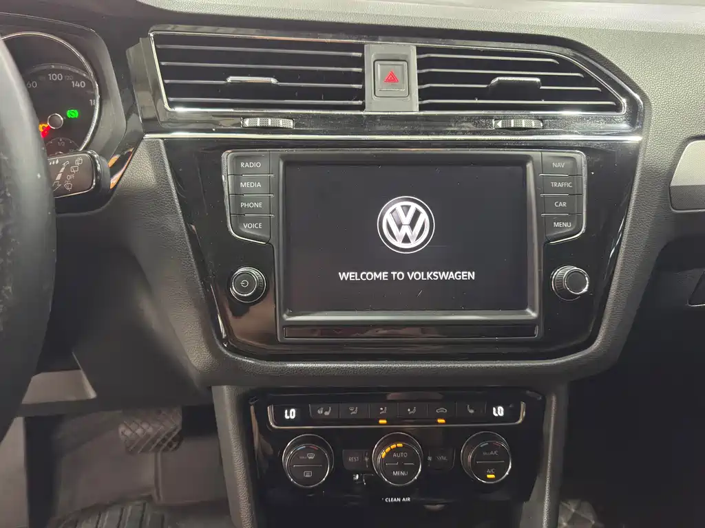 Volkswagen Tiguan L 2017 — фото 15