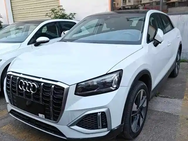 Audi Q2L 2023 — фото 1