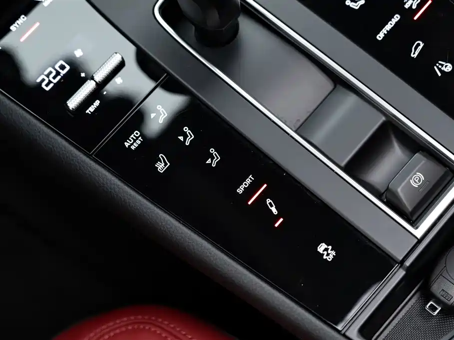 Porsche Macan 2023 — фото 18