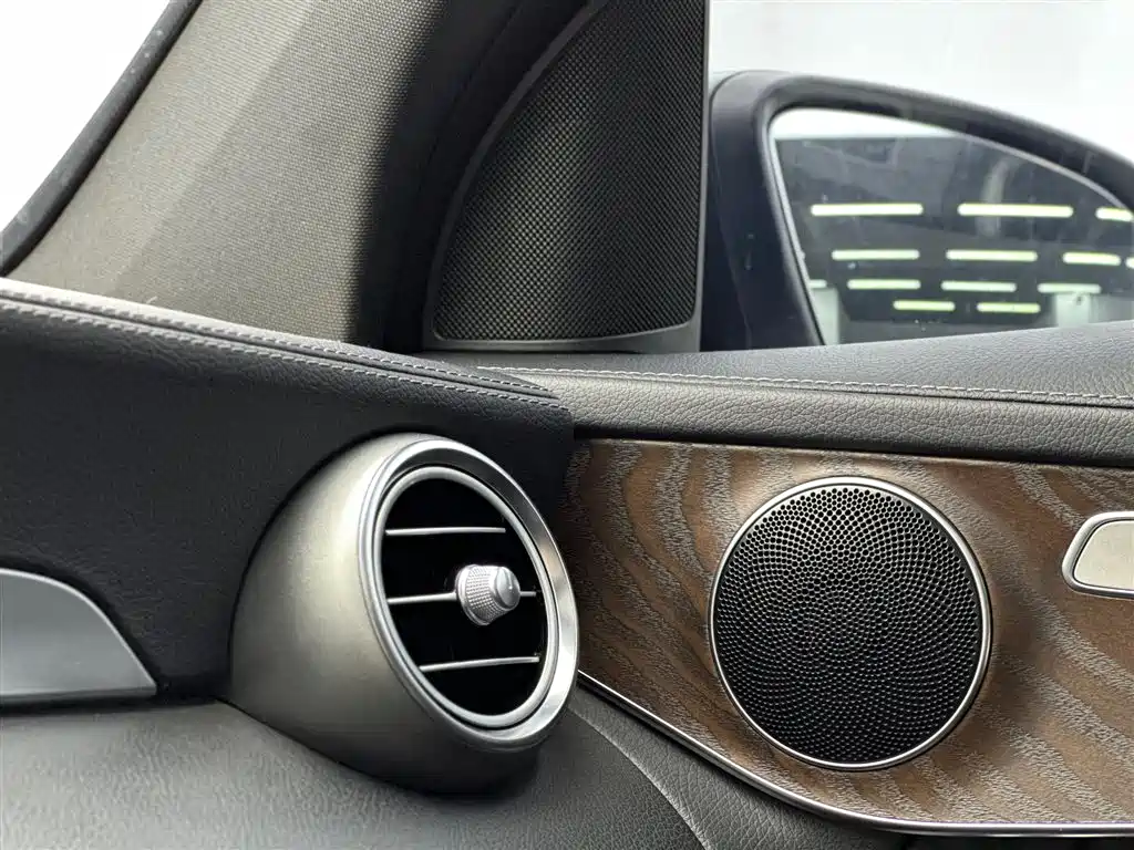 Mercedes-Benz GLC 2016 — фото 13
