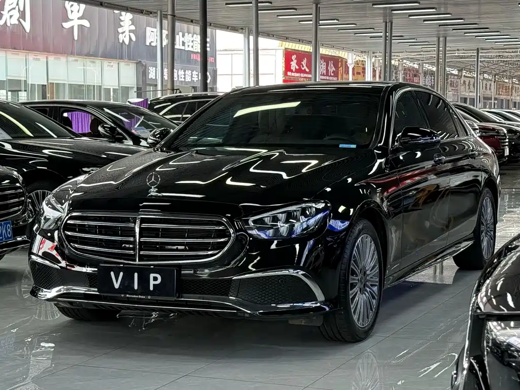Mercedes-Benz E-Class 2023 — фото 1