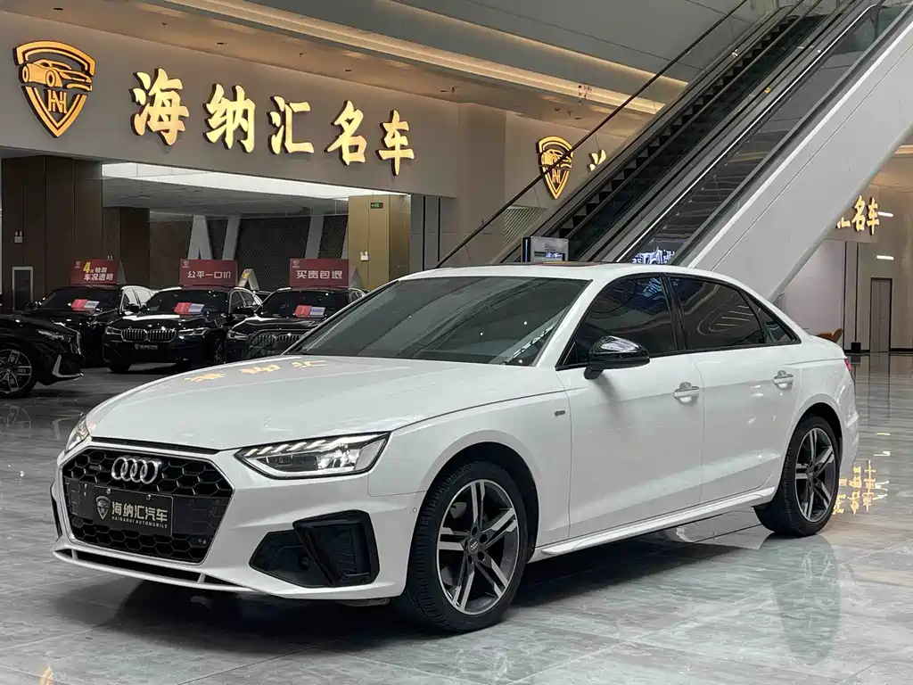 Audi A4L 2021 — фото 1