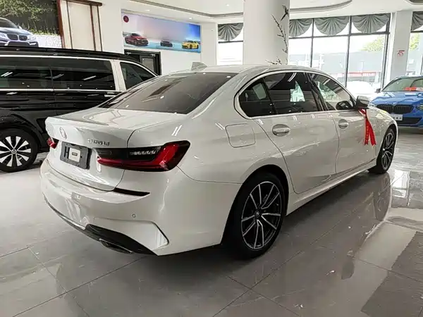 BMW 3 Series 2022