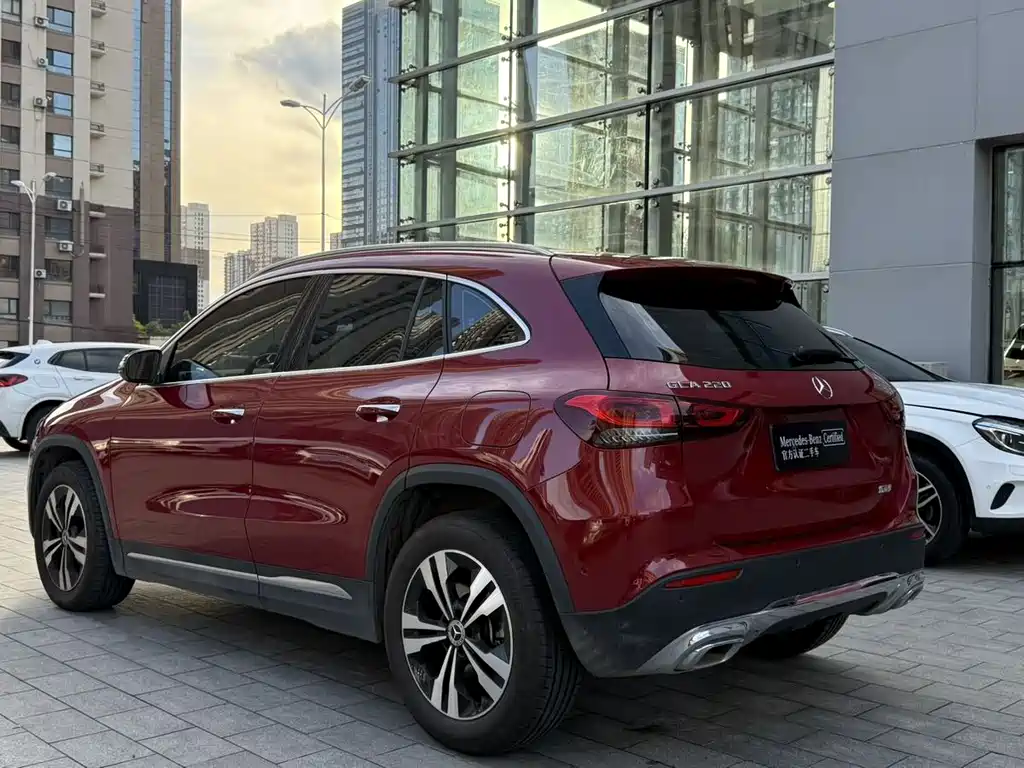 Mercedes-Benz GLA 2023 — фото 7