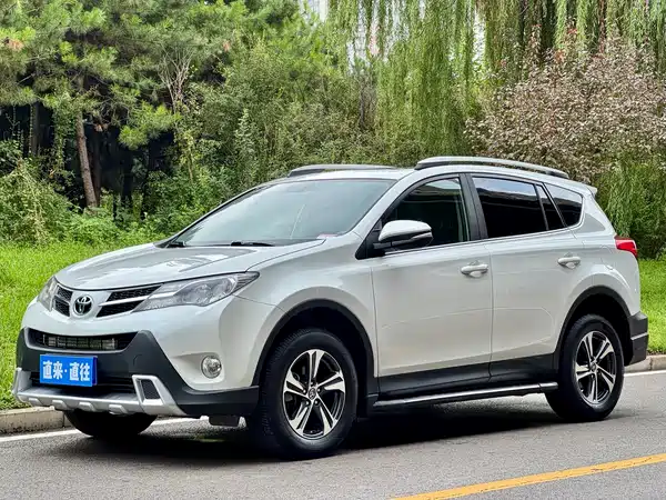 Toyota RAV4 2015