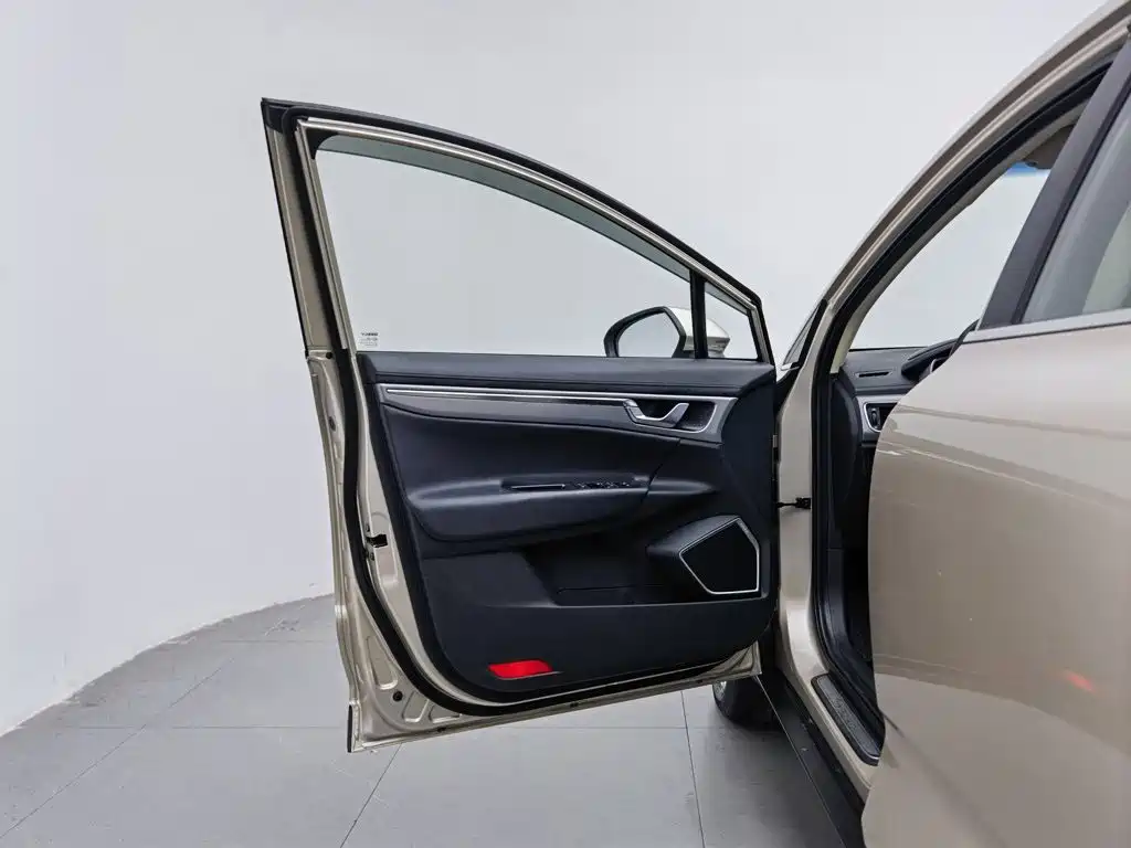 Geely Emgrand GS 2019 — фото 8