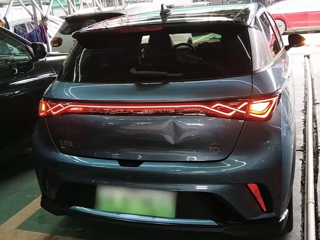 BYD Dolphin 2023