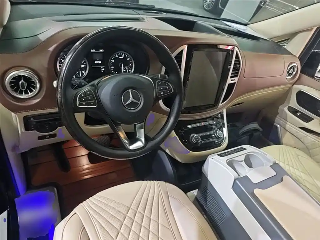 Mercedes-Benz Vito 2021 — фото 10