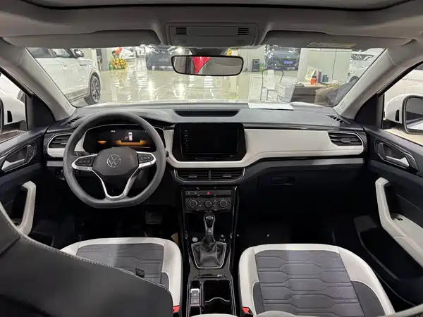 Volkswagen Tharu 2025