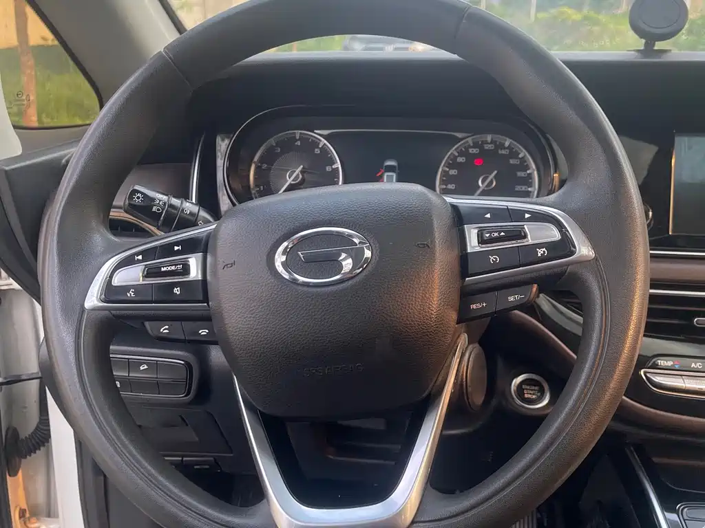 GAC Motor Trumpchi M6 2019 — фото 11