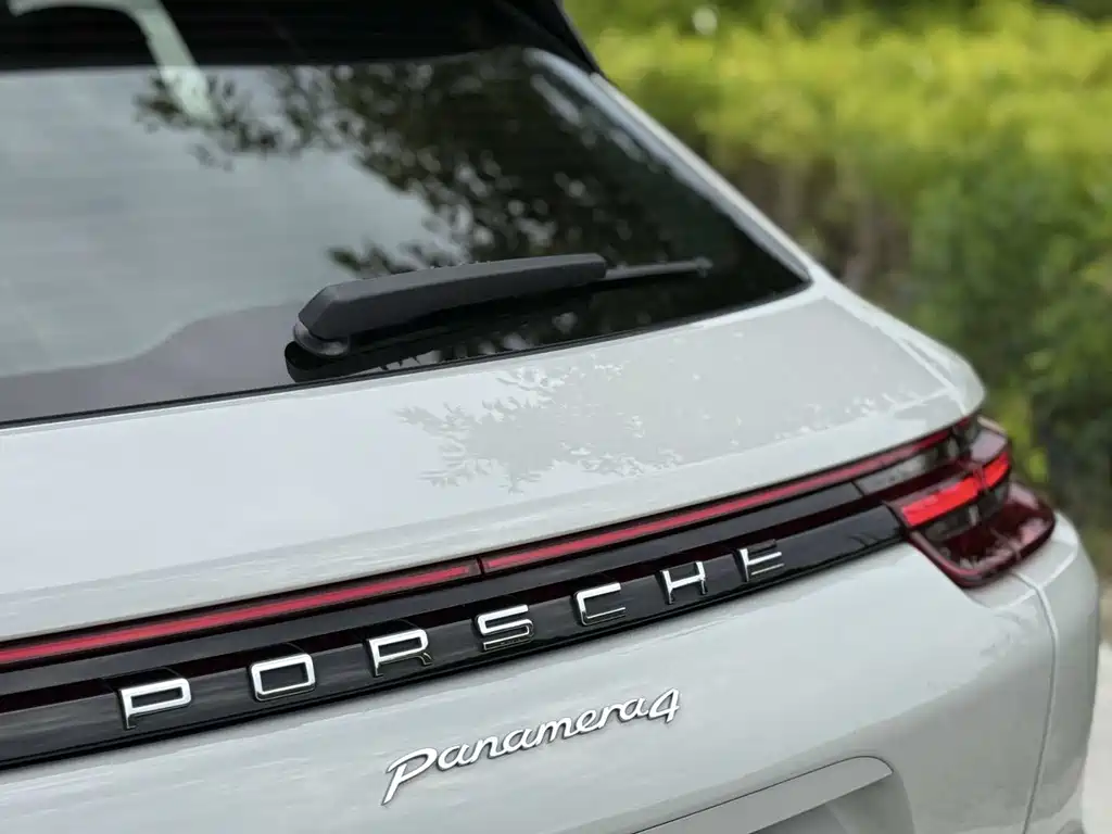 Porsche Panamera 2018 — фото 10