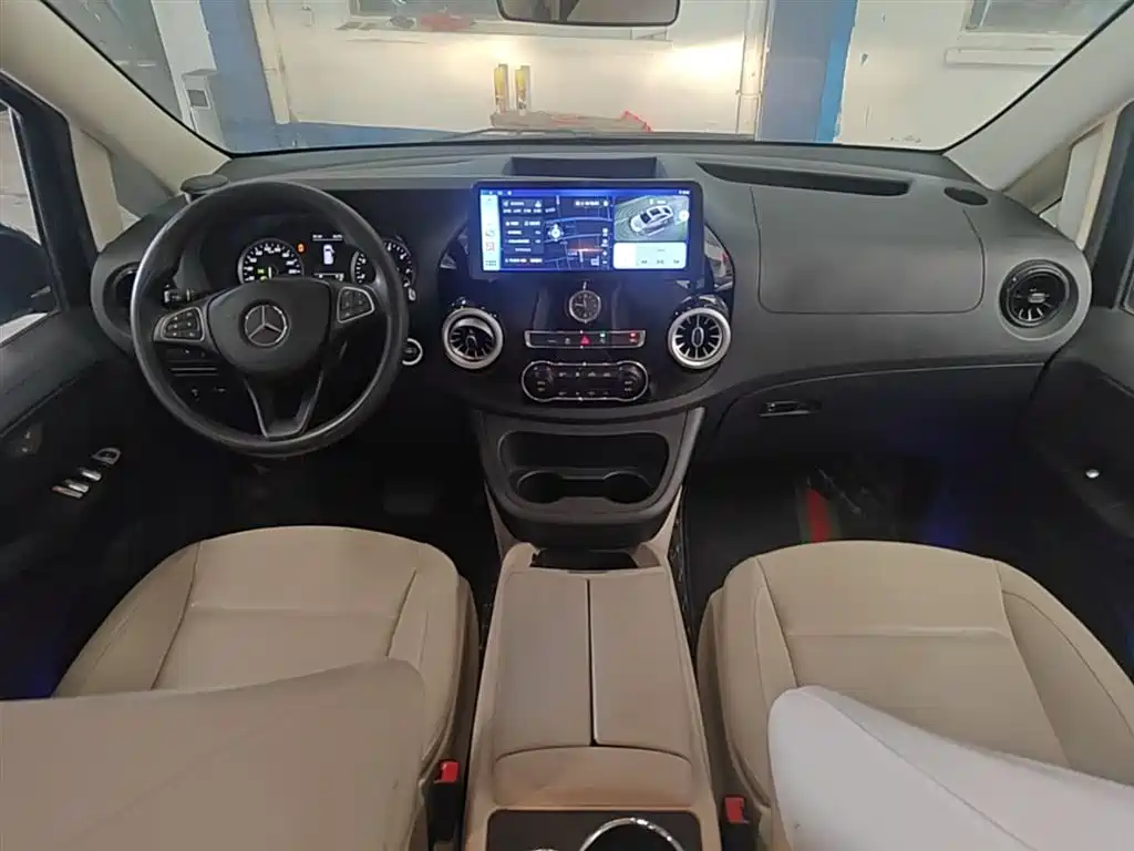 Mercedes-Benz Vito 2023 — фото 10
