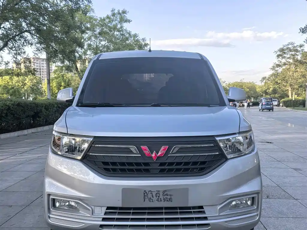Wuling Hongguang V 2019 — фото 2