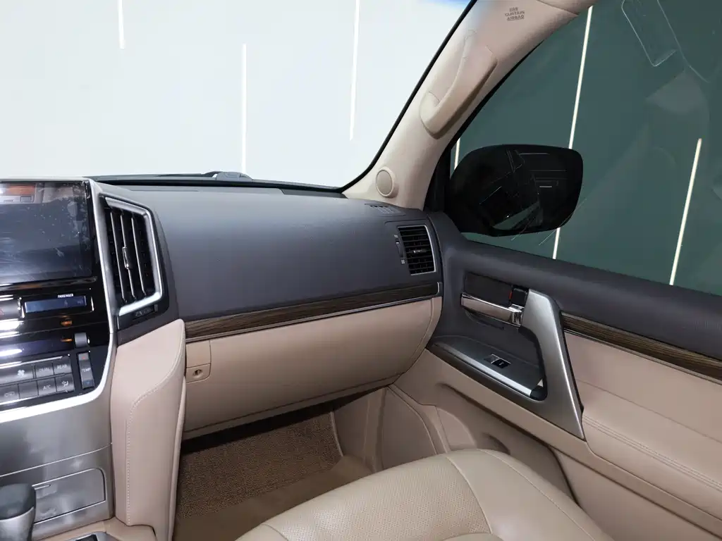 Toyota Land Cruiser 2013 — фото 12