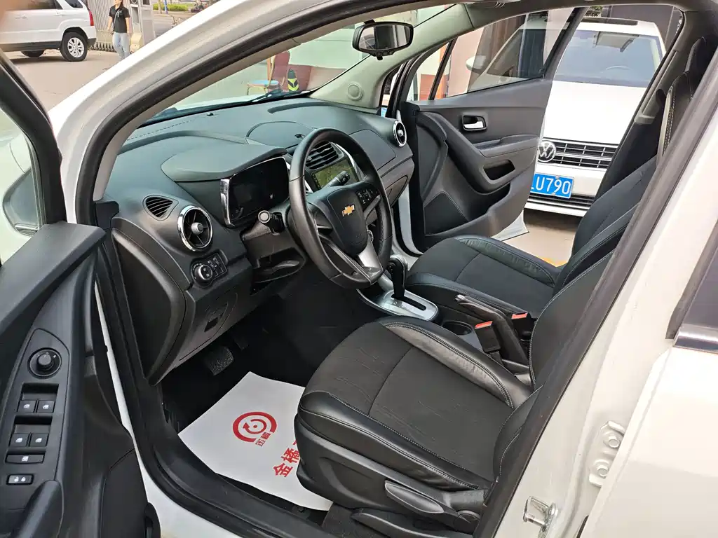 Chevrolet Trax 2015 — фото 14